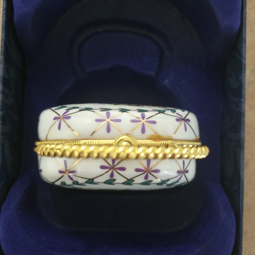 My Treasure Hand Painted Floral Porcelain Purse 24 K Gold Trim - Picture 4 of 7